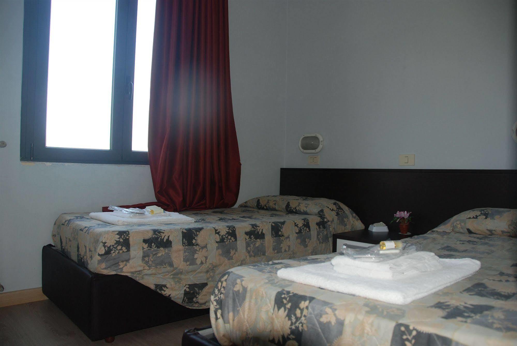 Hotel Olivi Salo Exterior photo